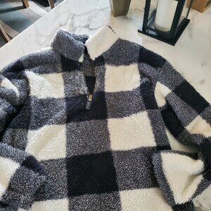 Black & White Plaid  Quarter-Zip Sherpa Pullover size XL